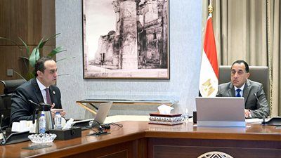 رئيس الوزراء يتابع استعدادات المرحلة الثانية للتأمين الصحي الشامل: أولوية قصوى لجودة الخدمة وكرامة المواطن - الخليج الان