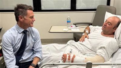 «لم أحتمل رؤية الناس يموتون».. أحمد الأحمد بطل شاطئ بوندي يتحدى الرصاص وينقذ أرواحًا - الخليج الان