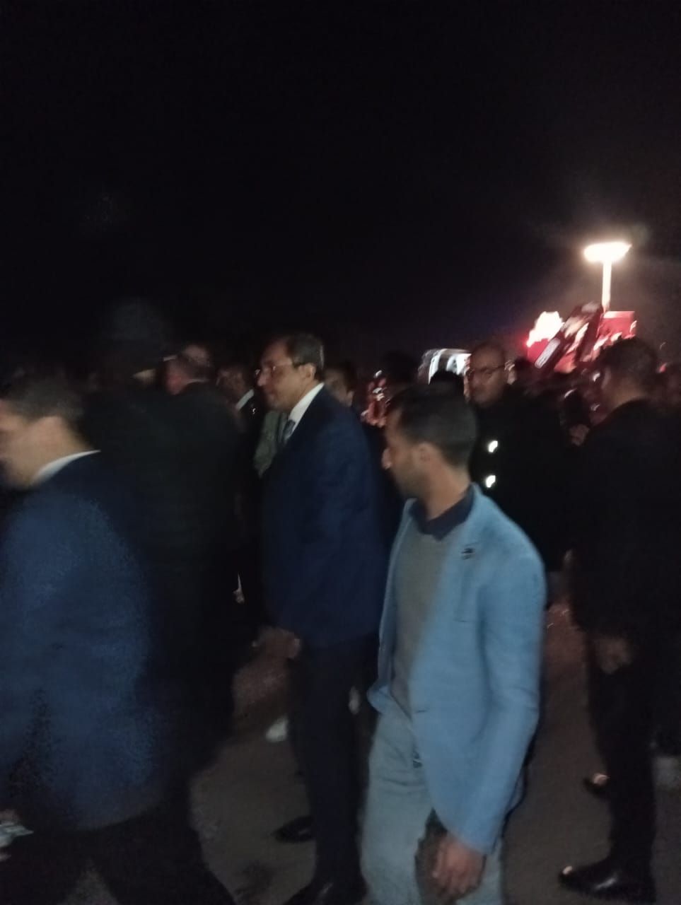 محافظ قنا يتابع ميدانيا حادث انقلاب ميكروباص بقرية الجبلاو ويوجه بسرعة إنهاء الإجراءات - الخليج الان