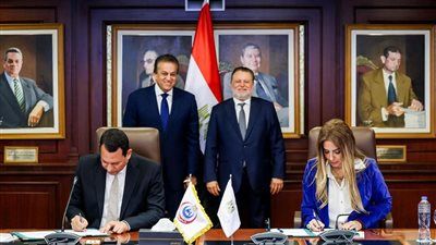 محافظ البنك المركزي ونائب رئيس الوزراء للتنمية البشرية يشهدان تجديد بروتوكول التعاون مع صندوق مواجهة الطوارئ الطبية لـ3 سنوات - الخليج الان