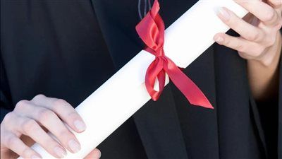 عقوبات رادعة فى تزوير الشهادات الدراسية.. أحزر - الخليج الان