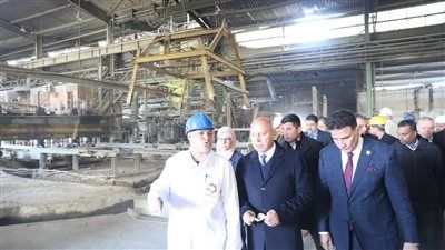 وزير الصناعة: الدولة نجحت في إنقاذ الوحدة رقم 7 بمصنع الحديد والصلب بحلوان - الخليج الان