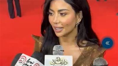 كارولين عزمي لـ تليجراف الخليج: مبسوطة اني بشتغل مع امير كرارة ونفسي أفرح بيا - الخليج الان