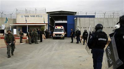 إسرائيل تدرس بناء سجن أمني محاط بالتماسيح بطلب من بن غفير(تفاصيل صادمة) - الخليج الان