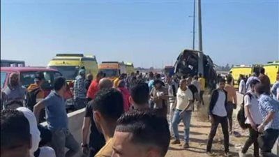 مصرع 3 أشخاص وإصابة 18 آخرين فى حادث تصادم بالطريق الصحراوى بوادى النطرون - الخليج الان