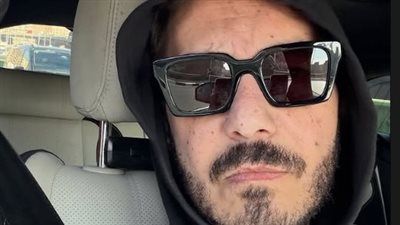 يعرض قريبا.. أحمد زاهر يشارك صورة جديدة من مسلسل لعبة وقلبت بجد - الخليج الان