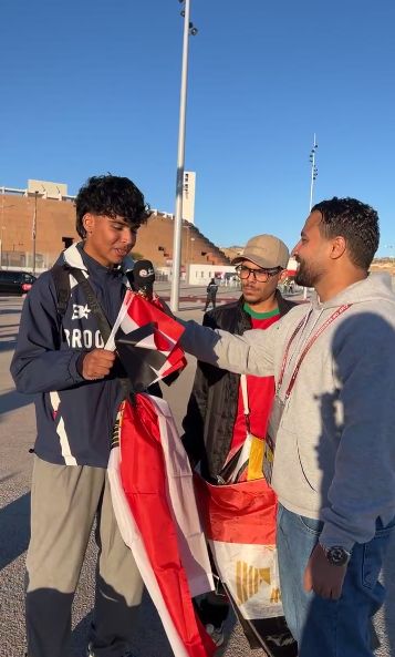 كاميرا تليجراف الخليج ترصد مساندة جماهير المغرب للفراعنة في أمم أفريقيا| فيديو - الخليج الان