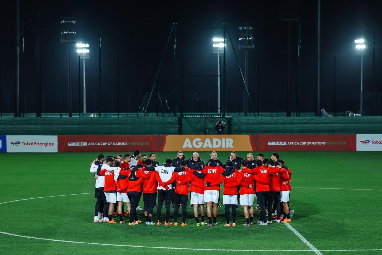 عبد الجليل يوجه رسالة حاسمة للاعبي منتخب مصر قبل مواجهة زيمبابوي - الخليج الان