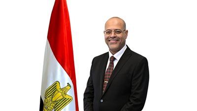 قانون العمل الجديد يدخل حيز التنفيذ.. وزير العمل يحدد رسميًا جهات تقديم الخدمات - الخليج الان