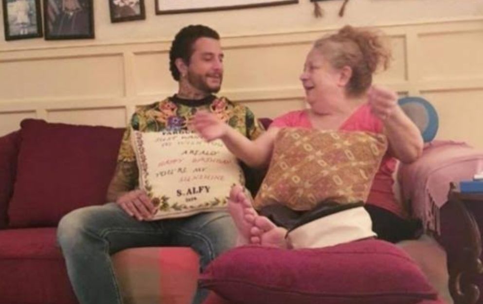 أول تعليق من أحمد الفيشاوي على وفاة والدته سمية الألفي: هعيش عمري حزين عليكي - الخليج الان