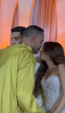 محمود بنتايج يظهر بالقفطان المغربي في حفل زفافه على ابنة أحمد سليمان عضو مجلس إدارة الزمالك (صور) - الخليج الان