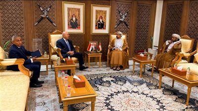 وزير الصناعة يلتقي وزير التجارة وترويج الاستثمار العماني لبحث سبل تعزيز التعاون - الخليج الان