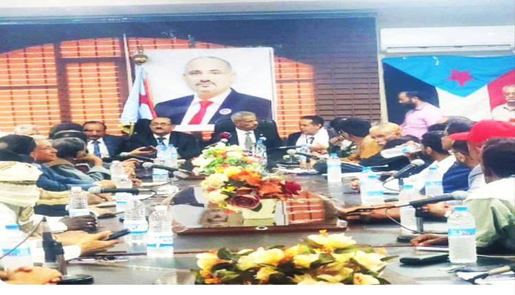 المكتب التنفيذي بلحج يعلن عن تأييده الكامل لقرارات المجلس الانتقالي الجنوبي