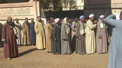 انتخابات مجلس النواب.. إقبال كبير في بعض لجان الاقتراع بسوهاج للتصويت في جولة الإعادة - الخليج الان
