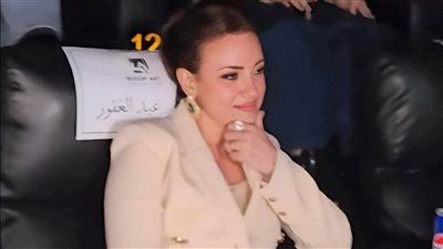 عمرو أديب بعد واقعة صور ريهام عبد الغفور: عيل بلا مؤهل بيدور على صدر ورجل الستات - الخليج الان