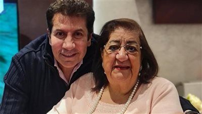 خالص التعازي لآل رمزي.. إسعاد يونس تنعي والدة هاني رمزي - الخليج الان