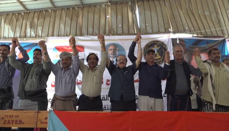 المعتصمون في أبين يؤكدون: إعلان دولة الجنوب العربي مطلب لا تراجع عنه