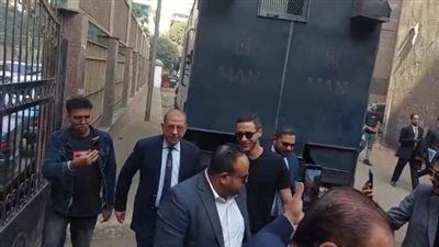 رمضان صبحي يمثل أمام المحكمة لحضور جلسة النطق بالحكم في قضية التزوير - الخليج الان