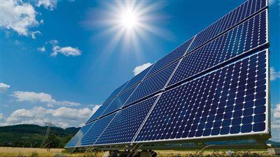 مصر تصنع المعجزة الخضراء: الطاقة الشمسية والرياح تصل إلى 8,866 ميجاوات بنهاية 2025 - الخليج الان