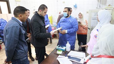 نائب وزير الصحة يتابع تنفيذ خطة التأمين الطبي لاحتفالات رأس السنة وأعياد الميلاد المجيد - الخليج الان