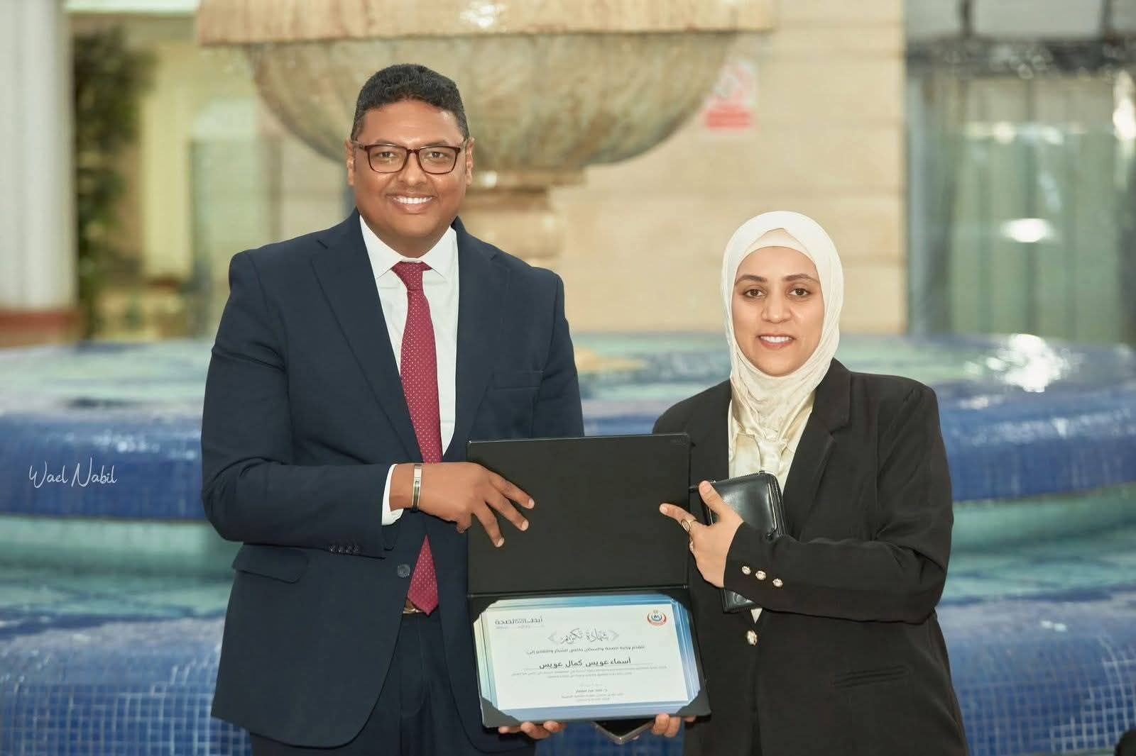 عطاء يُتوج بالوفاء.. وزير الصحة يكرم أبرز وجوه الصحة في البحر الأحمر - الخليج الان