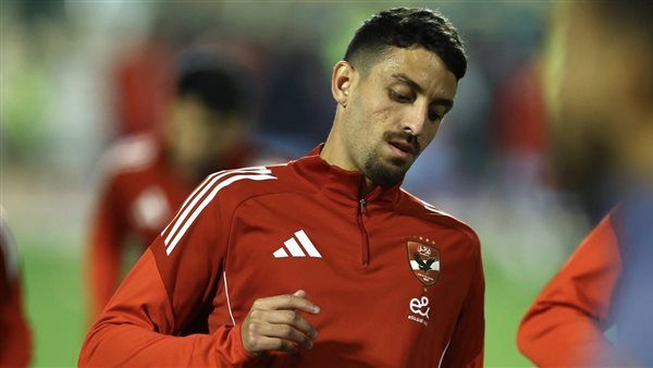 الأهلي يوقع عقوبة مشددة على طاهر محمد طاهر بخصم 50% من راتبه بعد الطرد في كأس مصر - الخليج الان
