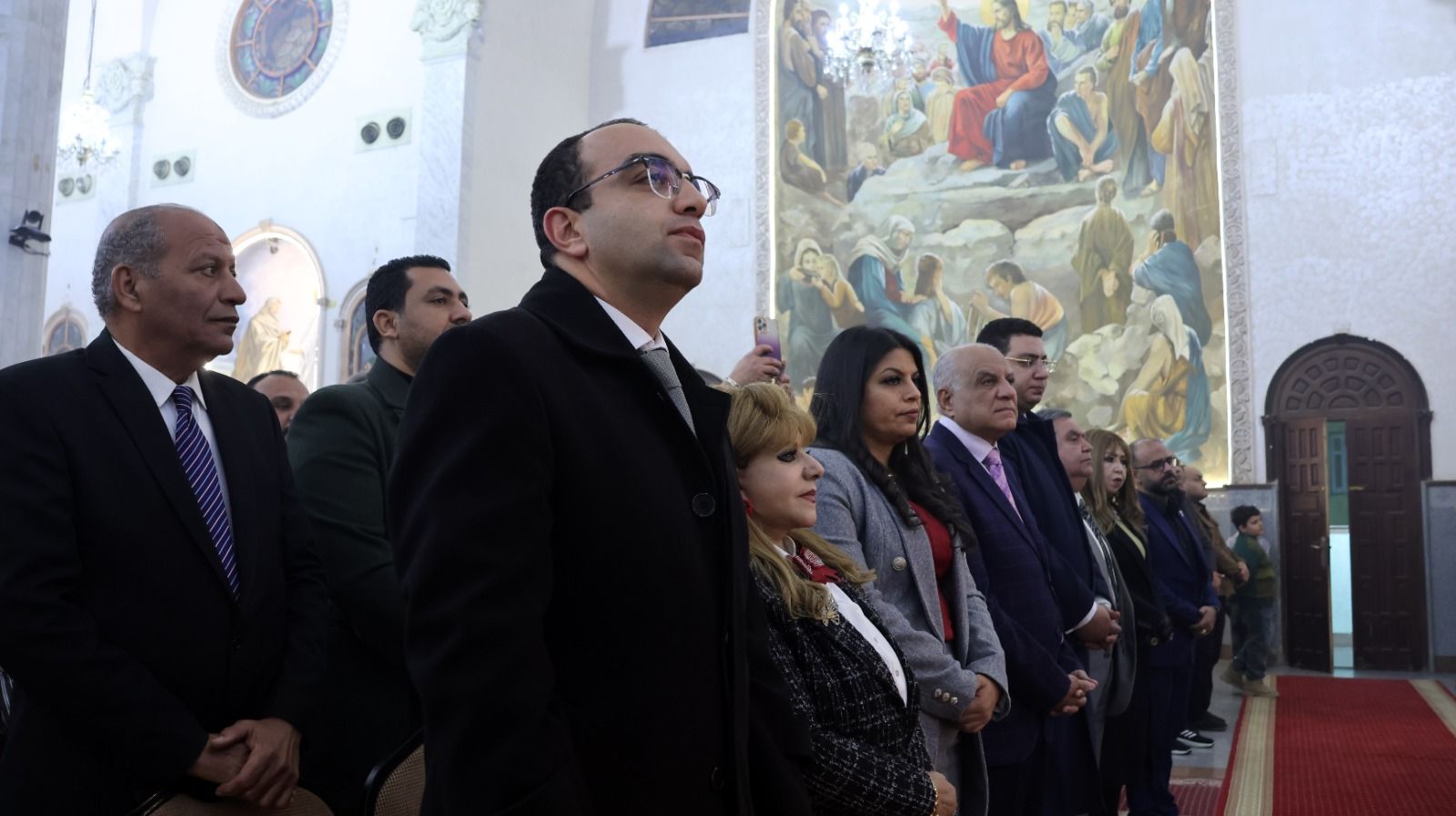 نيابةً عن محافظ الإسماعيلية.. نائب المحافظ يشهد قداس عيد الميلاد المجيد بمطرانية الأقباط الأرثوذكس بالشيخ زايد - الخليج الان