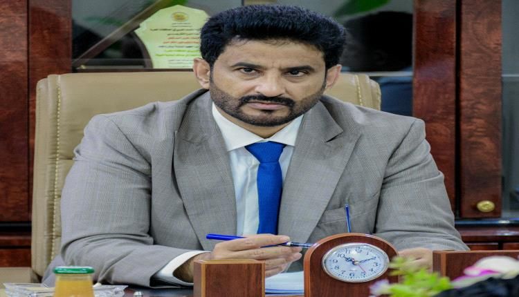 وزارة النقل تطمئن الأجانب في سقطرى ببدء رحلات "اليمنية" إلى جدة