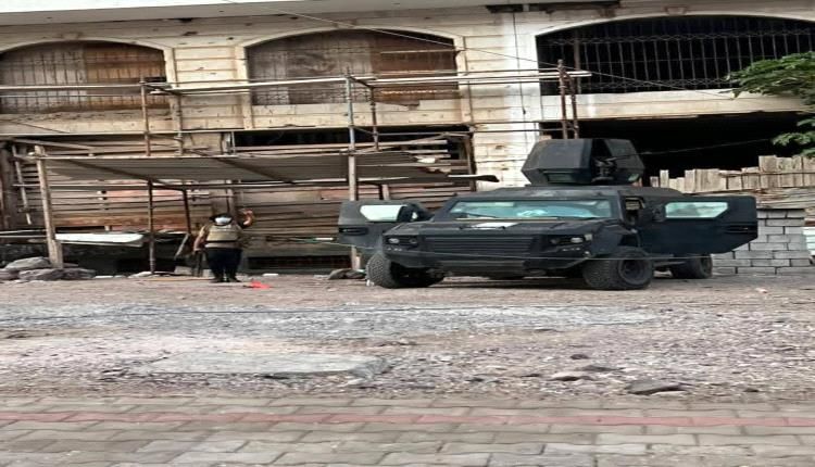 اتفرج بالصور.. انتشار مكثف لوحدات مكافحة الإرهاب في شوارع العاصمة عدن