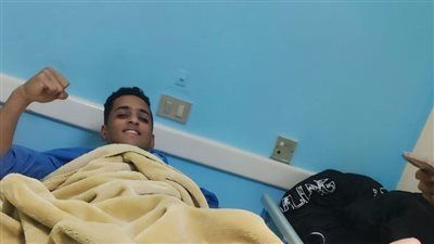 نجاح عملية الرباط الصليبي لعمرو محمد علي جناح أيمن فريق النصر للتعدين - الخليج الان