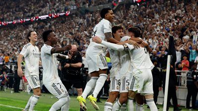 أتلتيكو مدريد ضد الريال.. ريال مدريد يفوز على أتلتيكو مدريد 2-1 ويصطدم ببرشلونة في نهائي كأس السوبر الإسباني - الخليج الان