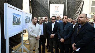 مدبولي يتفقد مستشفى بولاق أبو العلا الجديد: 220 سرير وخدمات طبية على أعلى مستوى قبل ديسمبر 2026 - الخليج الان