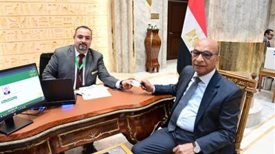 النواب الجدد يواصلون استخراج كارنيهات العضوية ببرلمان العاصمة - الخليج الان