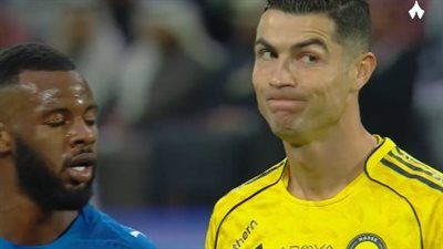 الهلال ضد النصر.. استمرار التعادل السلبي بين الهلال والنصر في دوري روشن السعودي بعد مرور منتصف الشوط الأول - الخليج الان