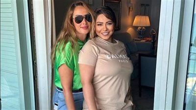 صديقة مقربة لـ شيرين عبد الوهاب.. من هي ياسمين رضا ؟ - الخليج الان