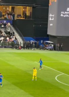 الهلال ضد النصر.. ليونيل ميسي يظهر بشكل مفاجئ في مباراة الهلال والنصر وذهول كريستيانو رونالدو - الخليج الان