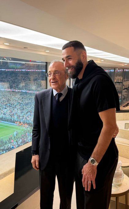 برشلونة ضد الريال.. فلورنتينو بيريز رئيس ريال مدريد يستقبل كريم بنزيما - الخليج الان