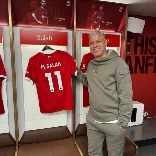 No photo description available.