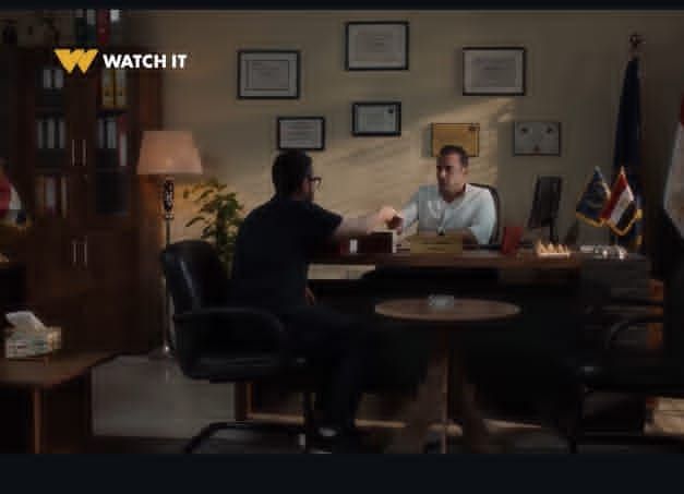 مسلسل لعبة وقلبت بجد الحلقة 4.. شريف يبلغ مباحث الانترنت بعد إرسال فيديو لأبنته من داخل الحمام - الخليج الان