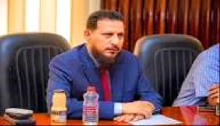 دعوة المحافظ شيخ الى عمل مراجعة شاملة في العاصمة عدن