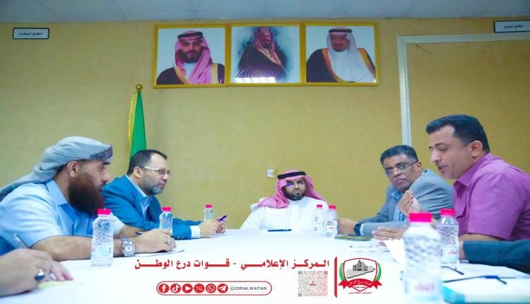 تفاصيل لقاء رئيس الوفد السعودي مع قيادات مصافي عدن ومؤسسة الكهرباء