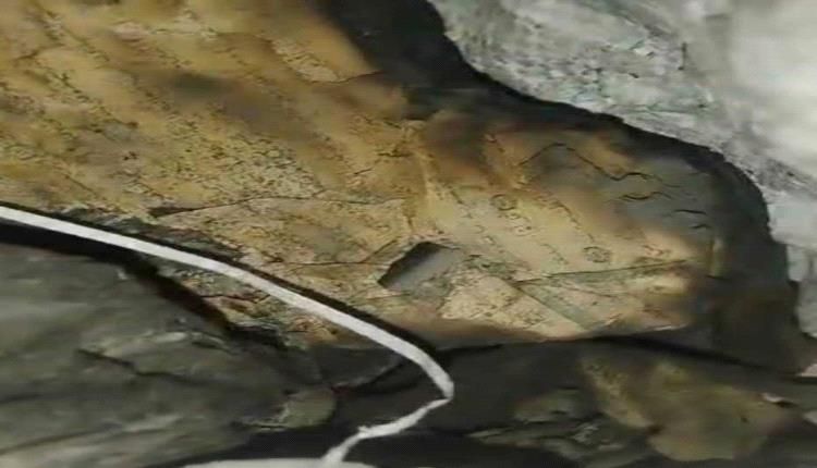 جريمة تهز الوجدان.. تدنيس المصاحف الشريفة في "مجاري" قرية شعب عمرين بتعز