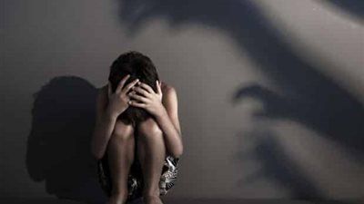 هدايا مشبوهة وعقود مزورة.. القصة الكاملة لشبكة الإتجار بالبشر داخل دار أيتام - الخليج الان