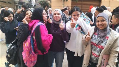اللغة العربية ترسم الفرحة على وجوه طلاب الشهادة الإعدادية بالشرقية - الخليج الان