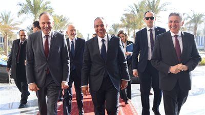 «تحالف استراتيجي».. 4 ملفات شائكة تصدرت اجتماع وزير الخارجية مع نظيره اليوناني - الخليج الان