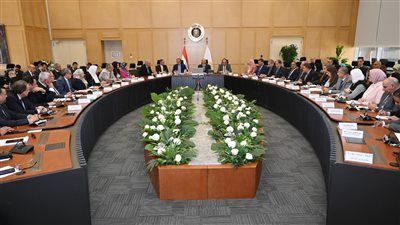 اجتمع مهم لوزير الصناعة مع وزراء قطاع الأعمال والاستثمار والتجارة الخارجية والمالية - الخليج الان