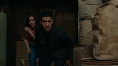 مسلسل بطل العالم الحلقة 2.. مغامرة جديدة لـ عصام عمر وجيهان الشماشرجي - الخليج الان