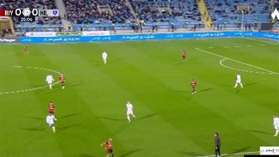 الرياض ضد الهلال.. ماركوس ليوناردو يسجل الهدف الأول لـ الهلال في مرمى الرياض بدوري روشن السعودي - الخليج الان