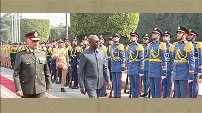 وزير الدفاع يلتقي نائب رئيس الوزراء ووزير الدفاع الوطني بجمهورية الكونغو الديمقراطية - الخليج الان