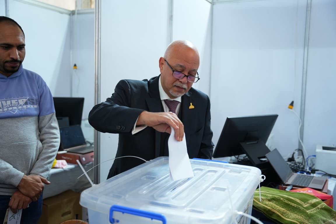 النائب حازم الجندي يدلي بصوته في انتخابات رئاسة الوفد ويؤكد: لا فائز ولا خاسر.. الجميع ينتصر لحب الوفد - الخليج الان